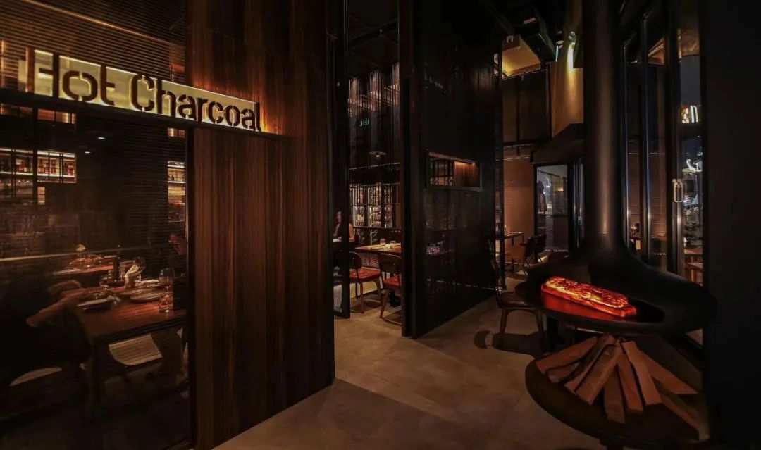 CIELOBLU | Hot Charcoal 柴可西餐廳，煙火與時光交融的藝術(圖1)
